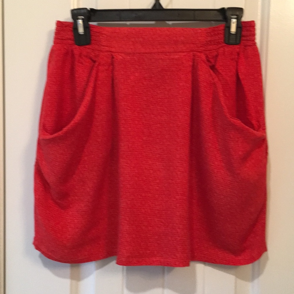 H&M flowy skirt with pockets